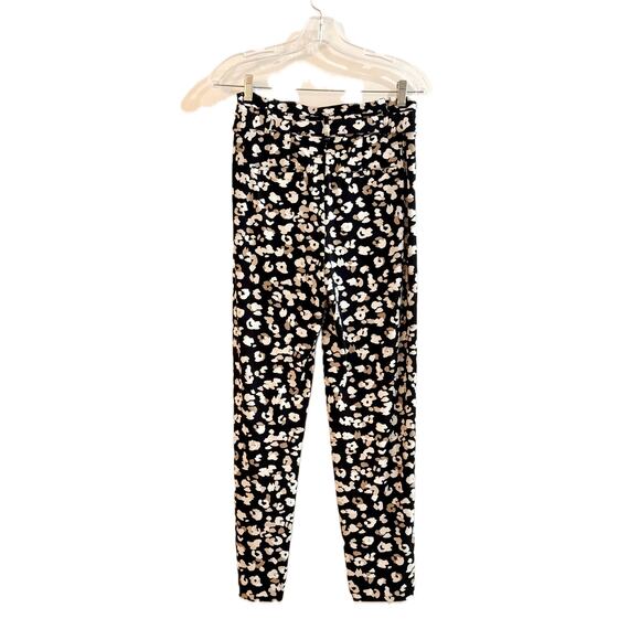 WHBM Matte Jersey Animal Confetti Black Tapered Ankle Pants Size XS Long 🤍🖤🤎 - Picture 7 of 16
